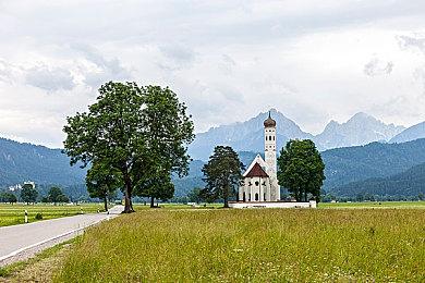 《绝对火箭防卫主义》Steam上线 绘本风塔防